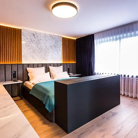 Hotel Am Hopfensee 4*