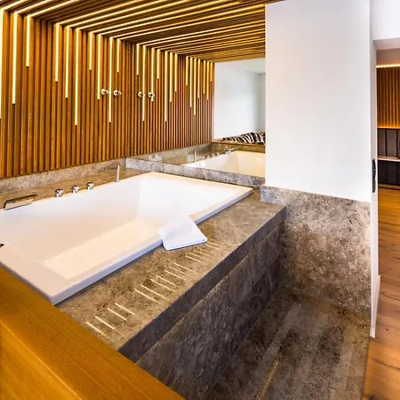 Hotel Am Hopfensee 4*