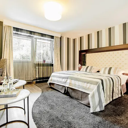 Отель Am Hopfensee 4*